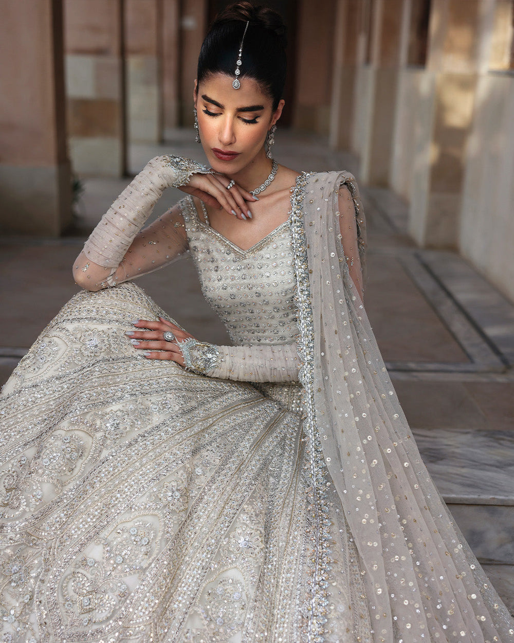 Faiza Saqlain - Cammi