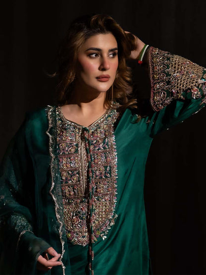 Kubra Khan
