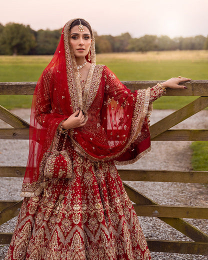 Faiza Saqlain - Raeni