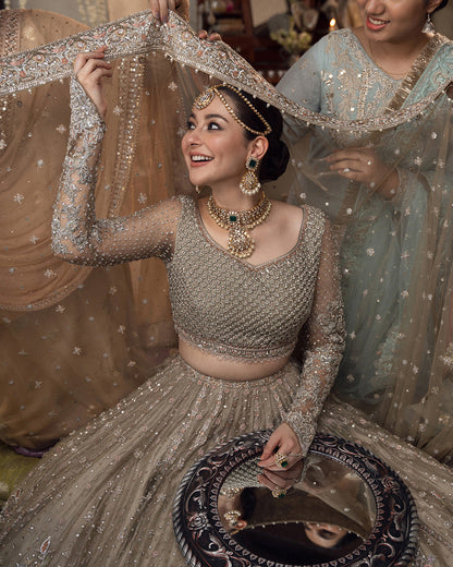 Mah - Faiza Saqlain.